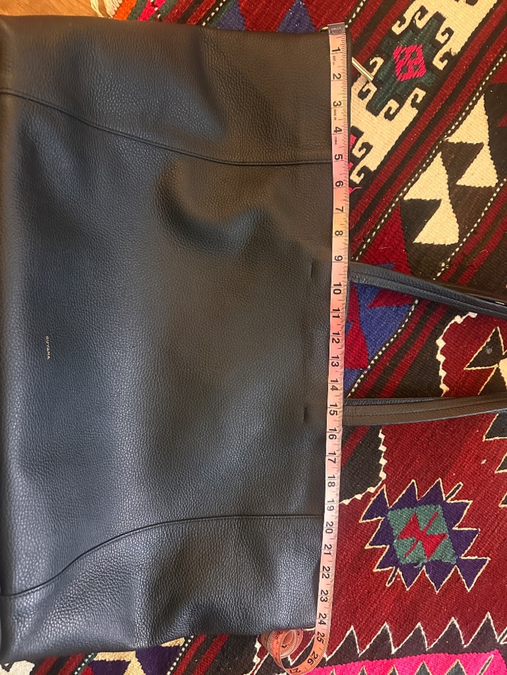 Cuyana Classic Easy Zipper Tote - Picture 11 of 12